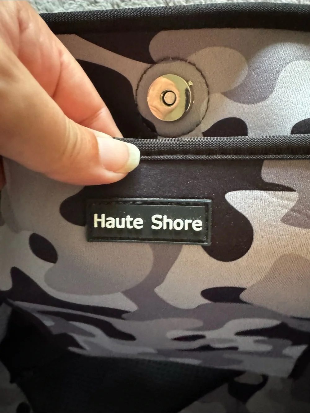 HAUTE SHORE Black Tote Bag with Camo Lining